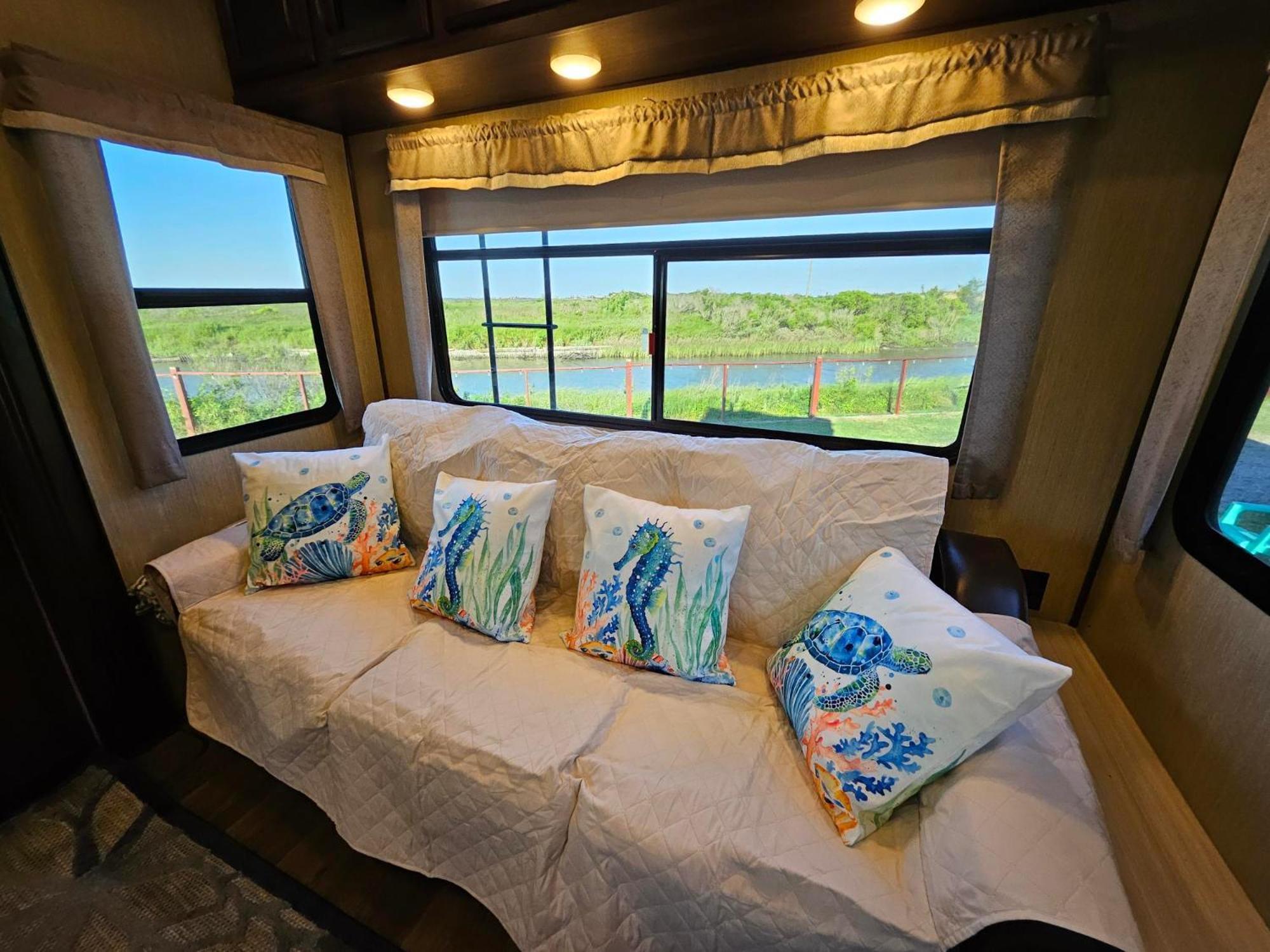 Hailey'S Beach-N-Bay Rv Resort Gilchrist Exterior photo